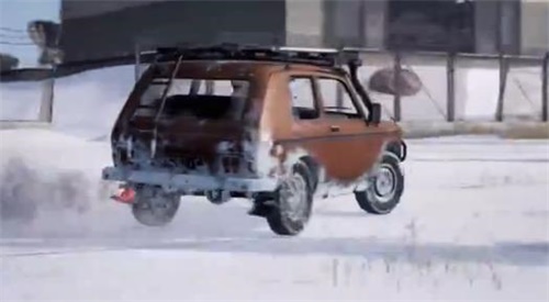 和平精英两栖装甲车BRDM-2性能解析