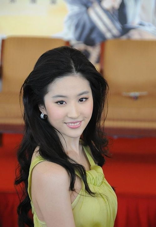 泰国女星Anna Jandrasopark的魅力与才华