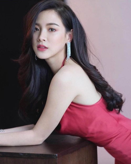 泰国女星Anna Jandrasopark的魅力与才华