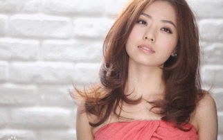 Polina惊艳亮相北京,美貌冠绝群星